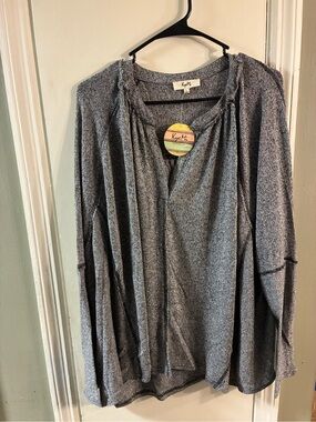Kye Mi Women's Heather Gray Long Sleeve V-Neck Pullover Top Size Large NWT